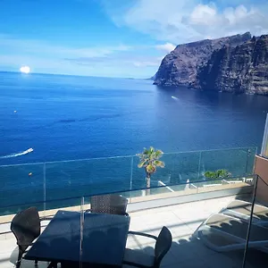 https://magnificent-apt-with-sea-view-cliff-marina.tenerifehoteles.net